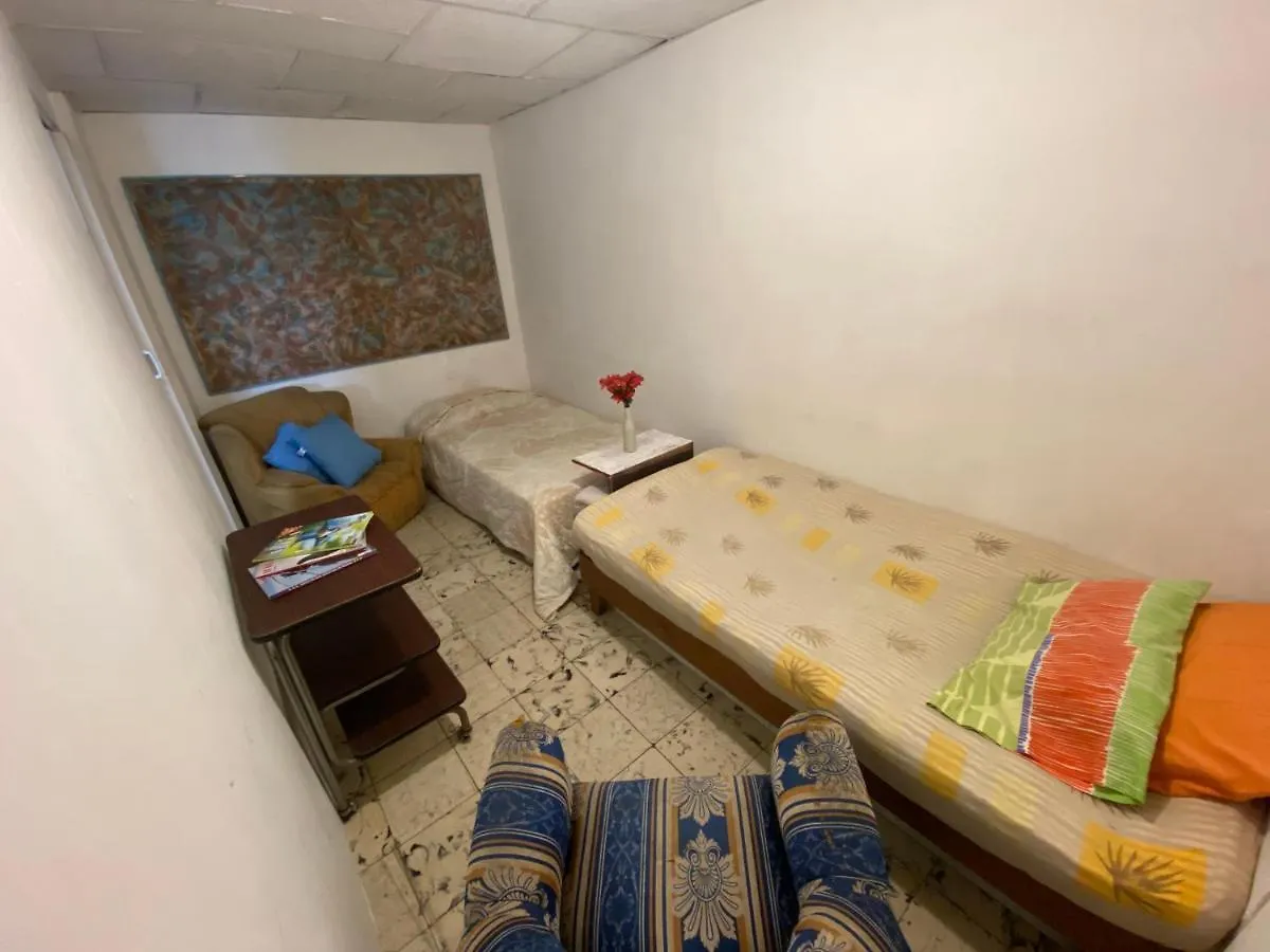 Hostal Casa Las Tías Medellín Pensión