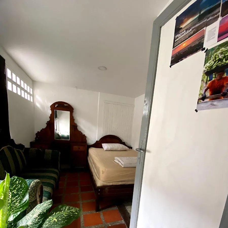 Pensión Hostal Casa Las Tías Medellín