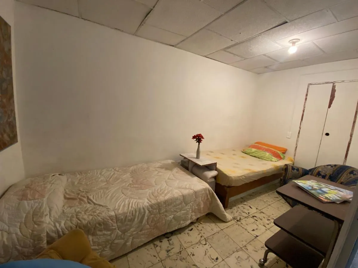 Hostal Casa Las Tías Medellín Pensión