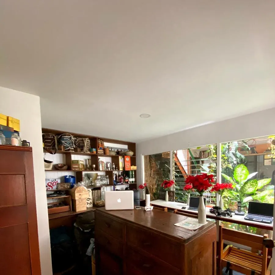 Hostal Casa Las Tías Medellín Pensión