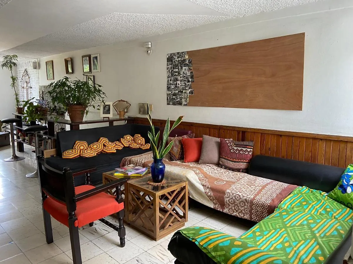 Hostal Casa Las Tías Medellín Pensión
